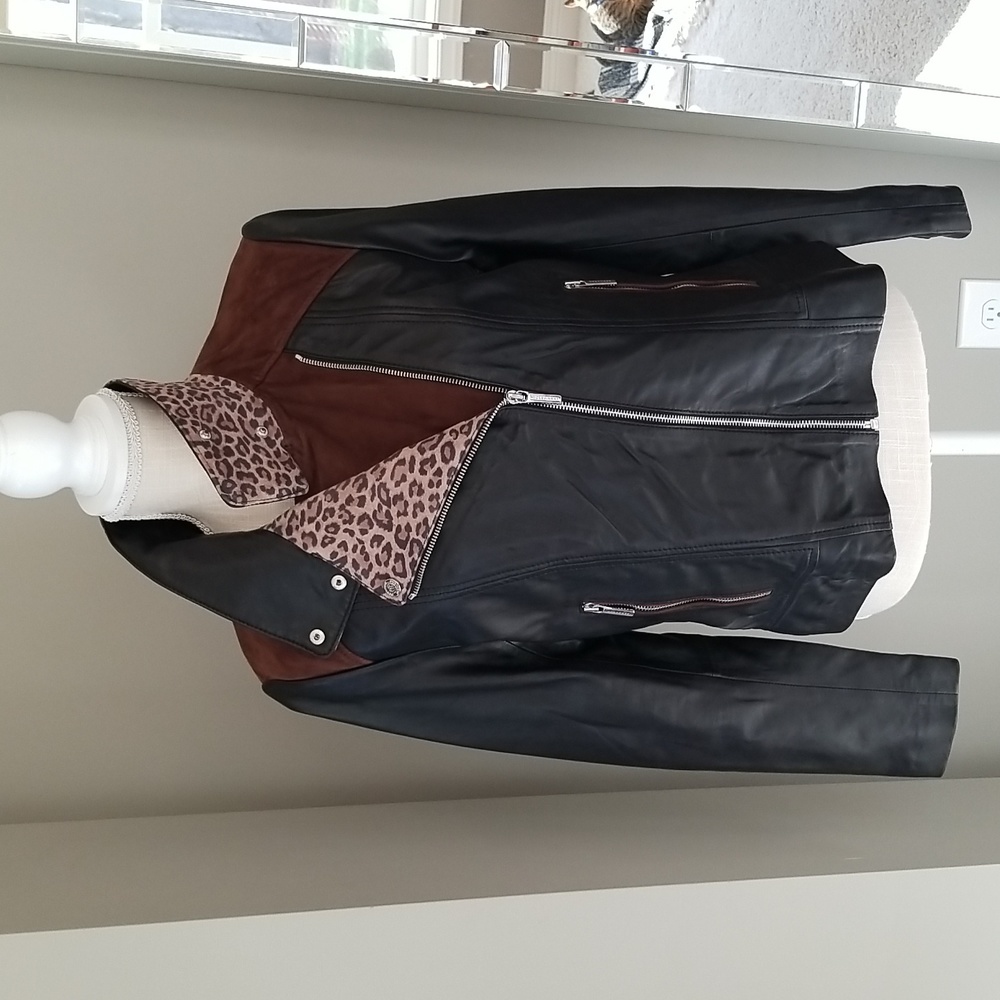 Bernardo black leather and tan suede jacket size medium.